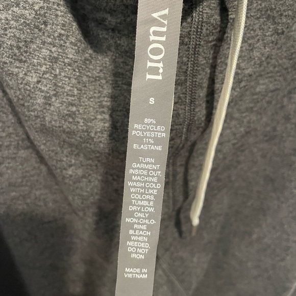 Vuori Women’s Performance Jogger - Picture 3 of 3